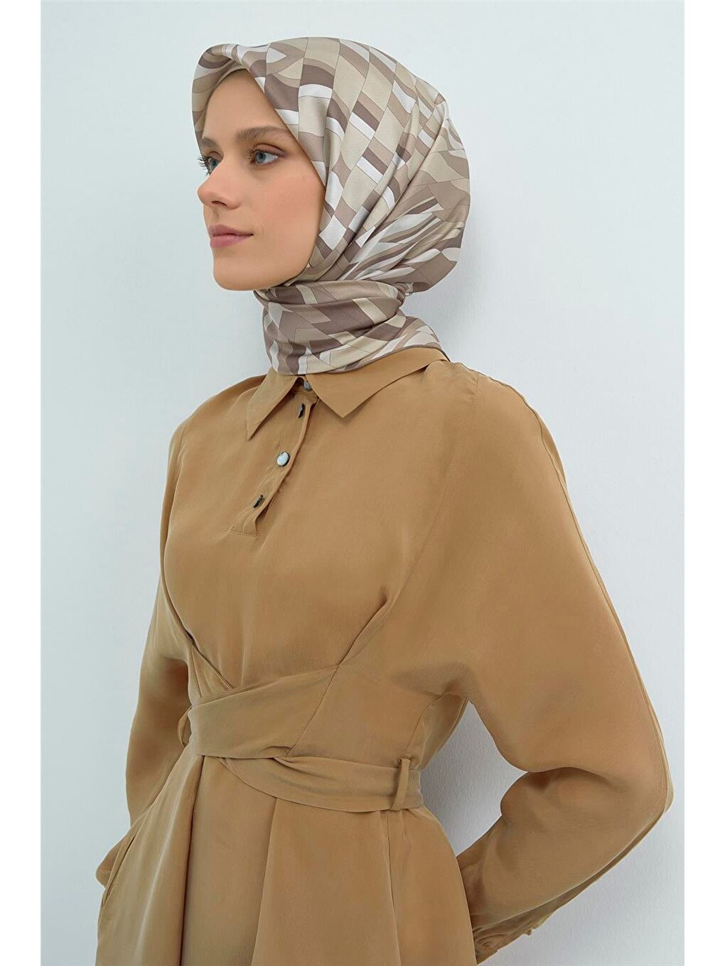 Bej Saf İpek Sura Eşarp 9507D 03