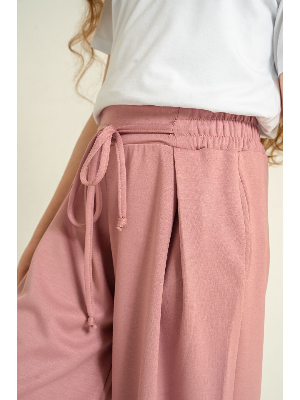 Pembe Ön Pileli Yumuşak Dokulu - Comfort Kumaş Kız Çocuk Eşofman Altı-2