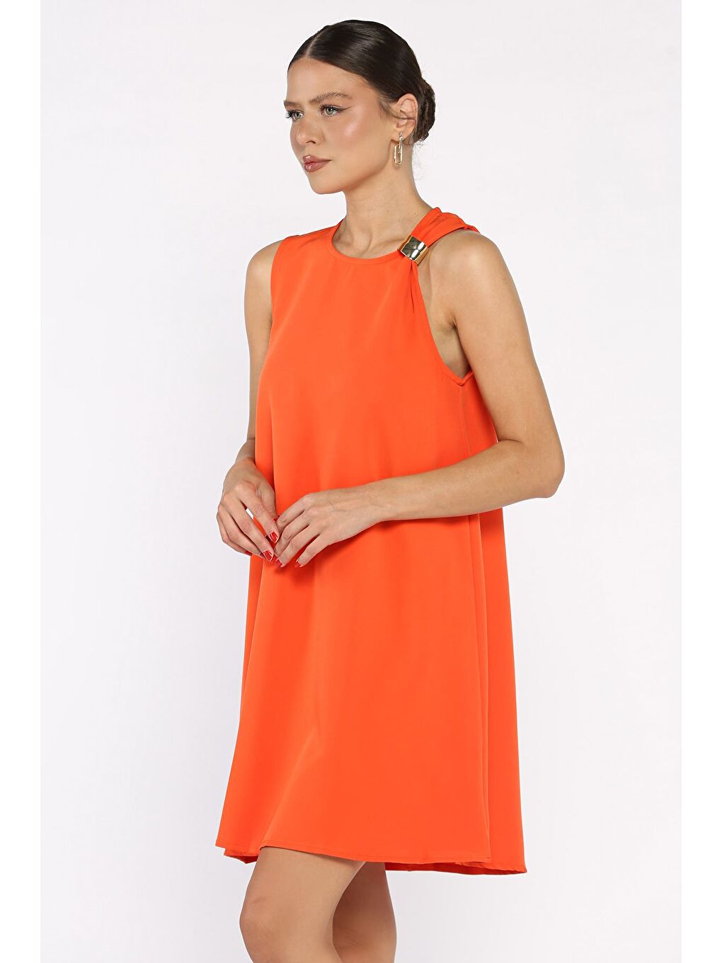 Turuncu Omuz Tokalı Rahat Kısa Elbise-1