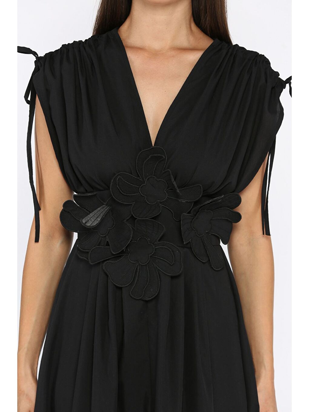 Siyah Papatya Aplikeli Kruvaze Elbise-4