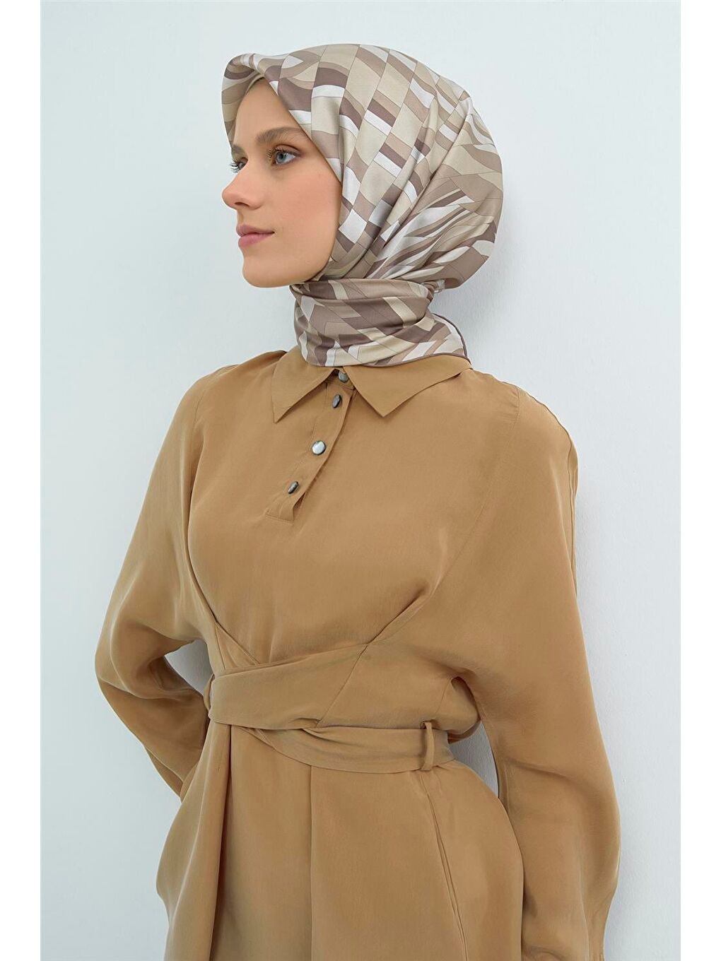 Bej Saf İpek Sura Eşarp 9507D 03-1