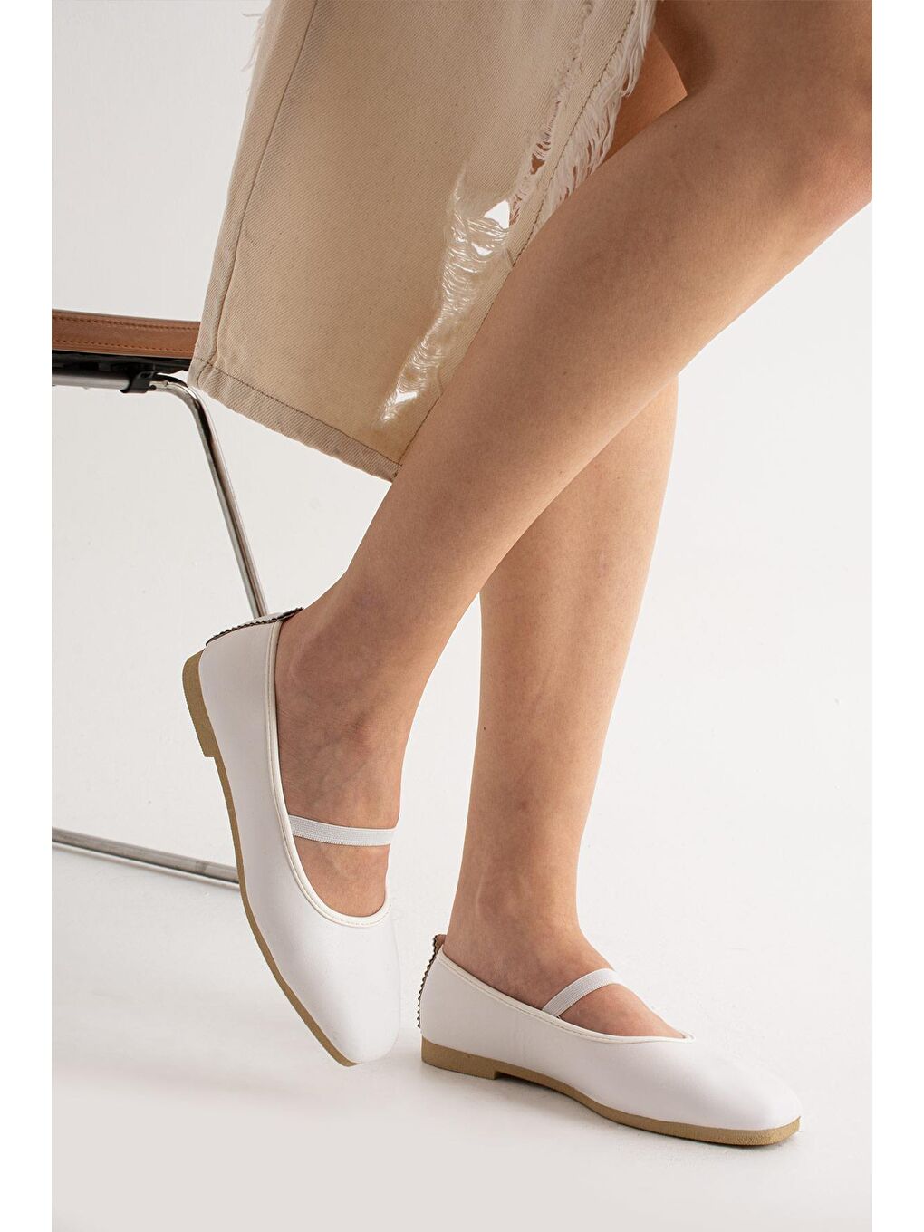 Beyaz AL-113 Lastikli Babet Günlük Kadın Ayakkabı Ev Babeti