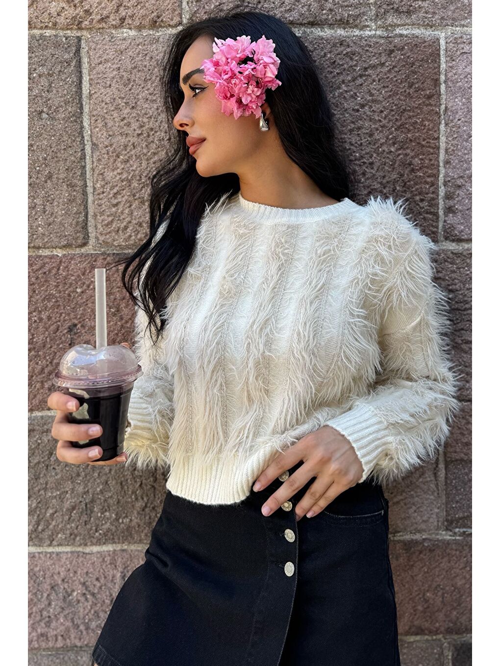 Ekru Kadın Sakallı Triko Kazak