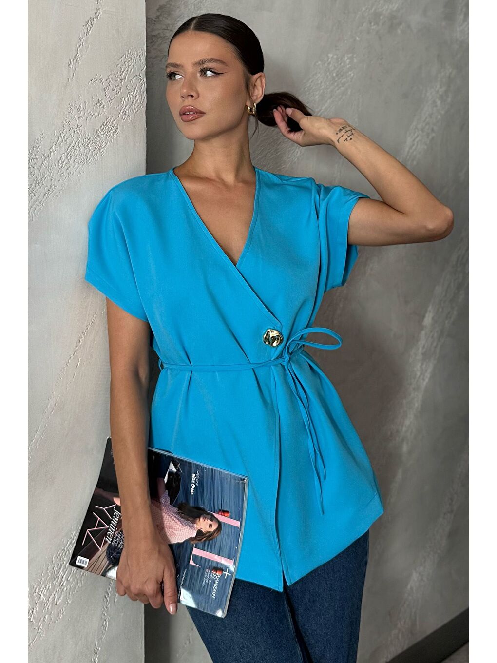 Mavi Kruvaze Yaka Bel Bağcıklı Kolsuz Ceket-1