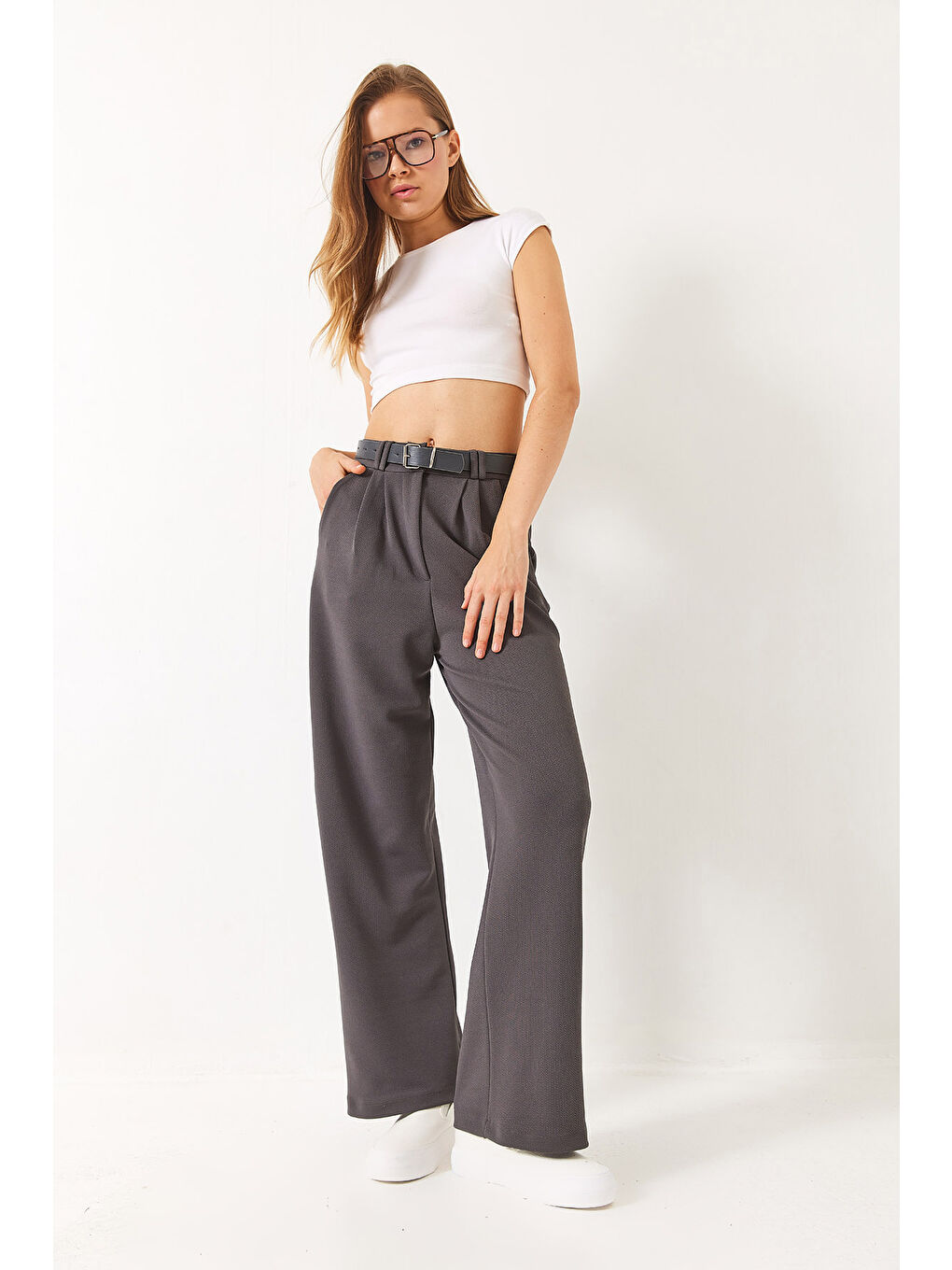 Gri Kadın Çift Pile Detaylı Kemerli Örme Pantolon-2