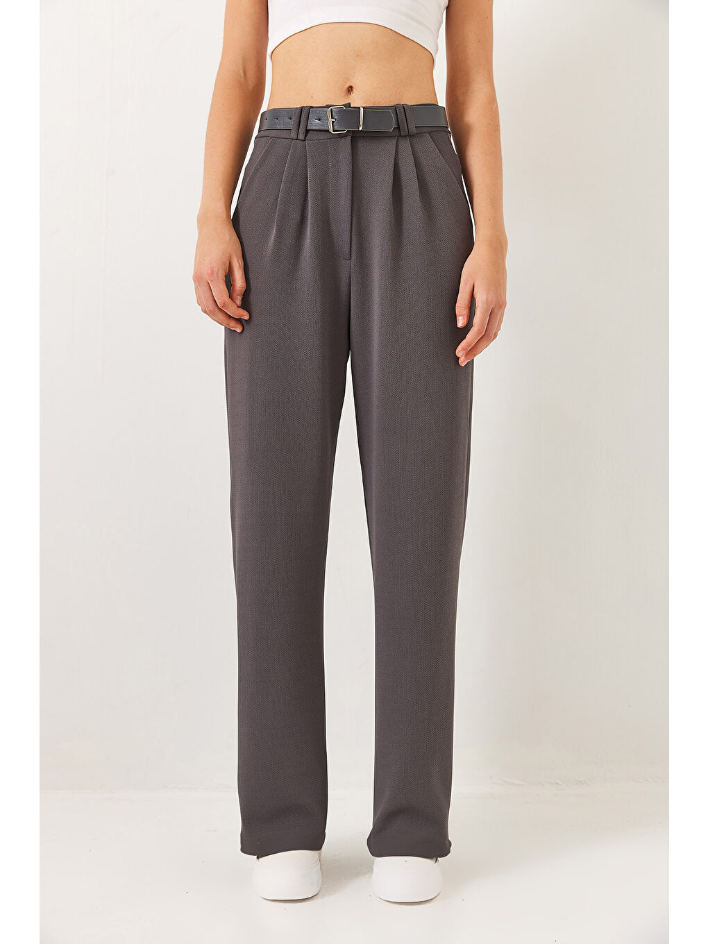 Gri Kadın Çift Pile Detaylı Kemerli Örme Pantolon-3