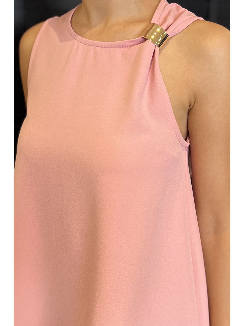 Pembe Omuz Tokalı Rahat Kısa Elbise-3
