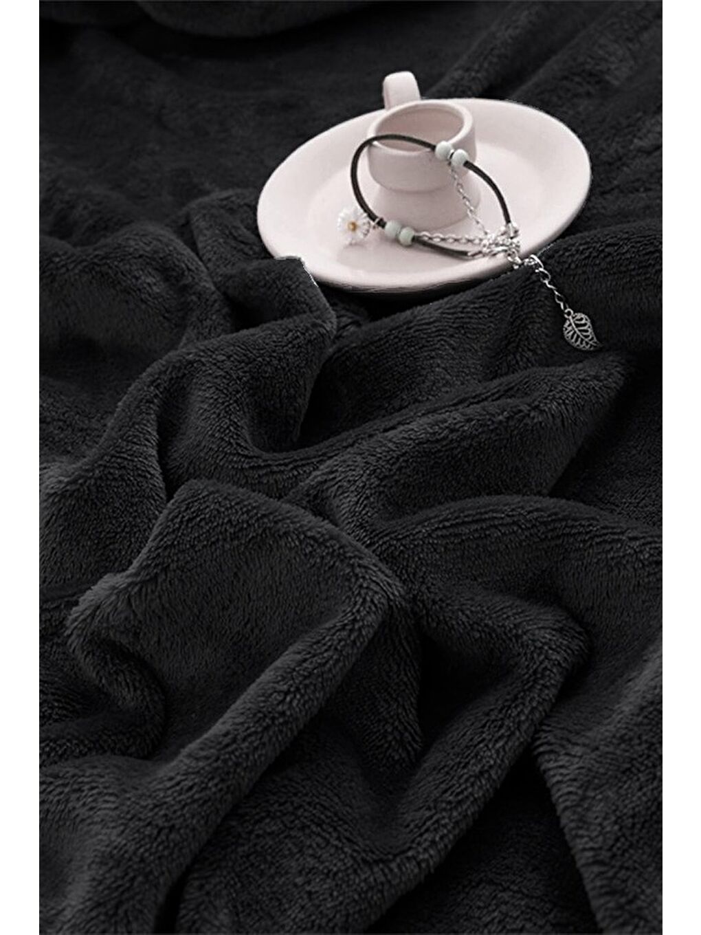 Siyah Kadife Kumaş Çift Kişilik Fitted Lastikli Çarşaf Takımı 160x200+30 cm-5