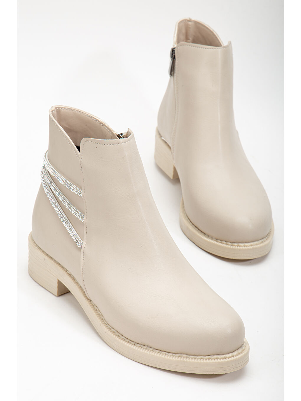 Bej Kadın Ten Cilt Termo Taban Üç Taş Halatlı Fermuarlı Kısa Topuklu Bot-1