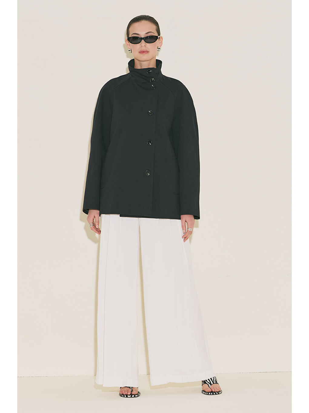 Henna Yüksek Yaka Trençkot Siyah-2