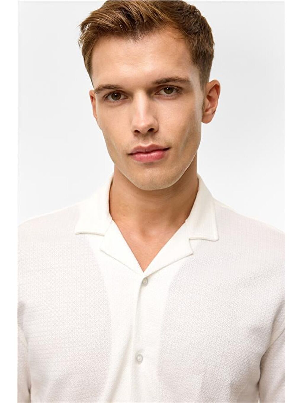 Beyaz Slim Desenli Apaş Yaka Gömlek-2