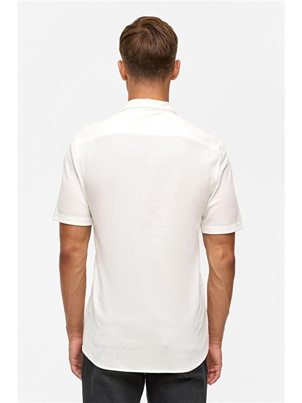 Beyaz Slim Desenli Apaş Yaka Gömlek-3