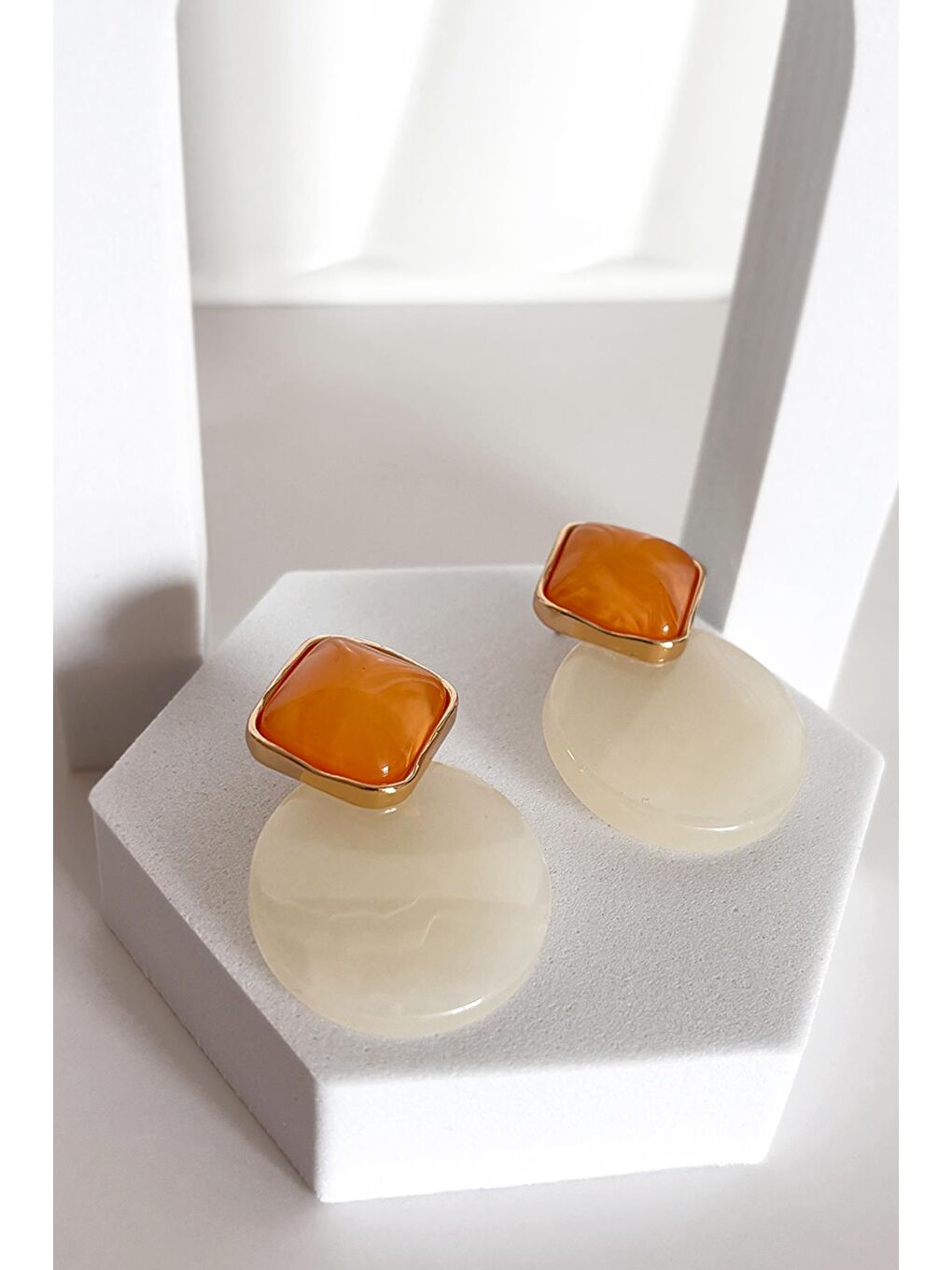 Ekru Orbit Akrilik Küpe-2