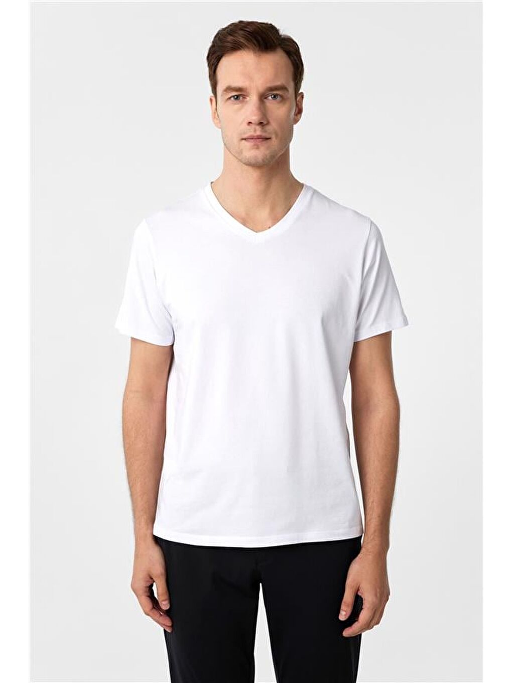 Beyaz Slim Düz V Yaka Tişört