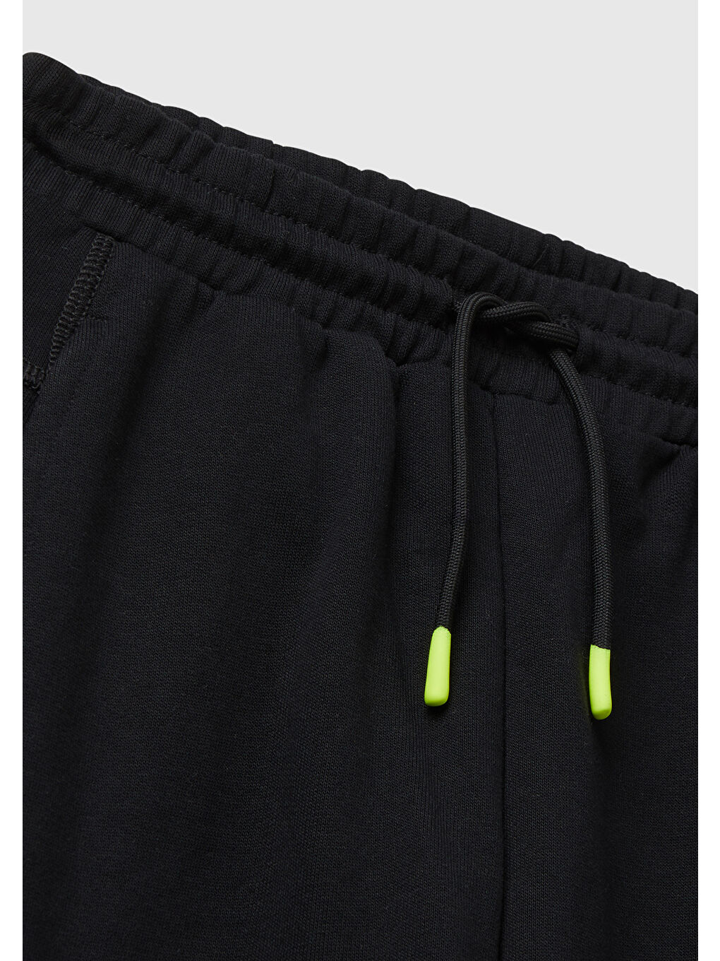 Erkek Çocuk Siyah Önü Baskılı Büzme İpli Arkası Cepli  Eşofman Altı-2