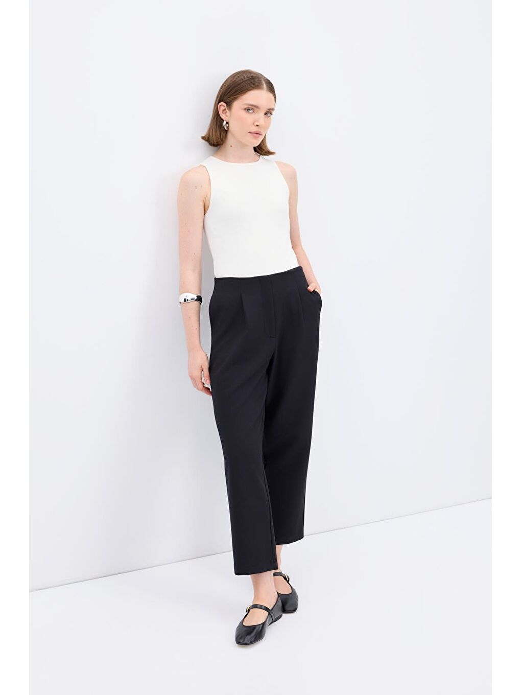 Yüksek Bel Düz Kesim Krep Pantolon Siyah-2