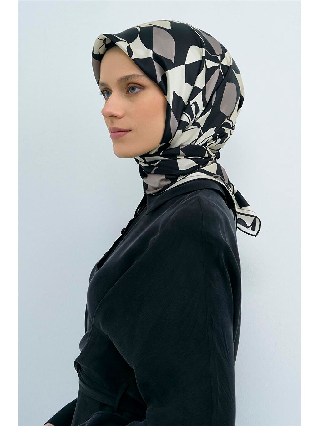 Bej Saf İpek Twill Eşarp 9551D 09-3