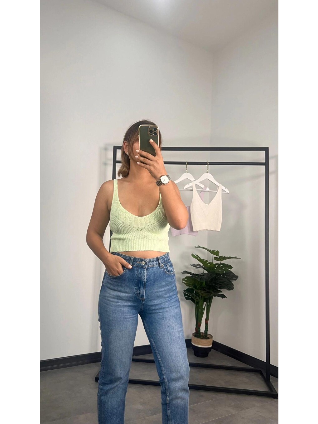 Yeşil Kalın Askılı V Yaka Kolsuz Triko Crop Bluz