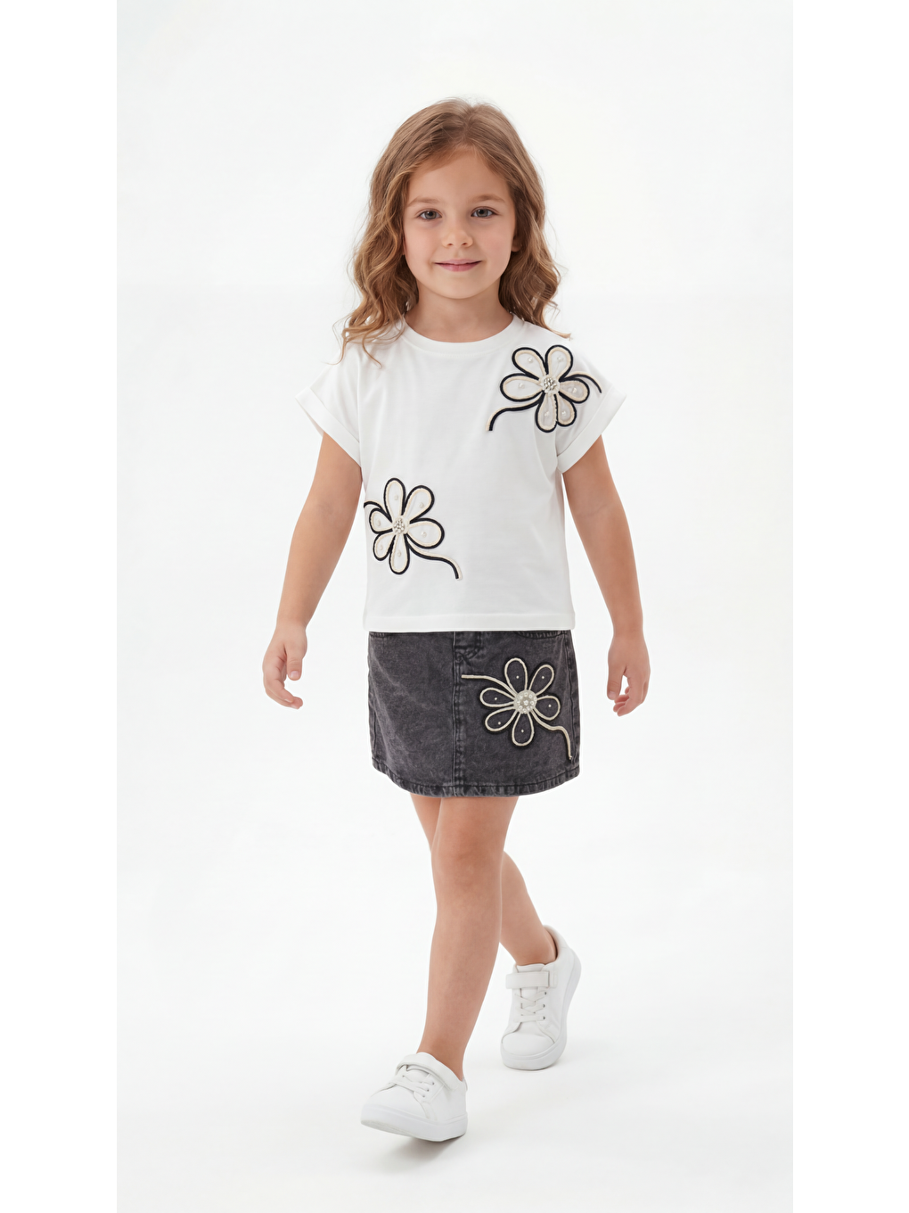 Beyaz Papatyalı Kız Çocuk Tişört-Şort Takım-1