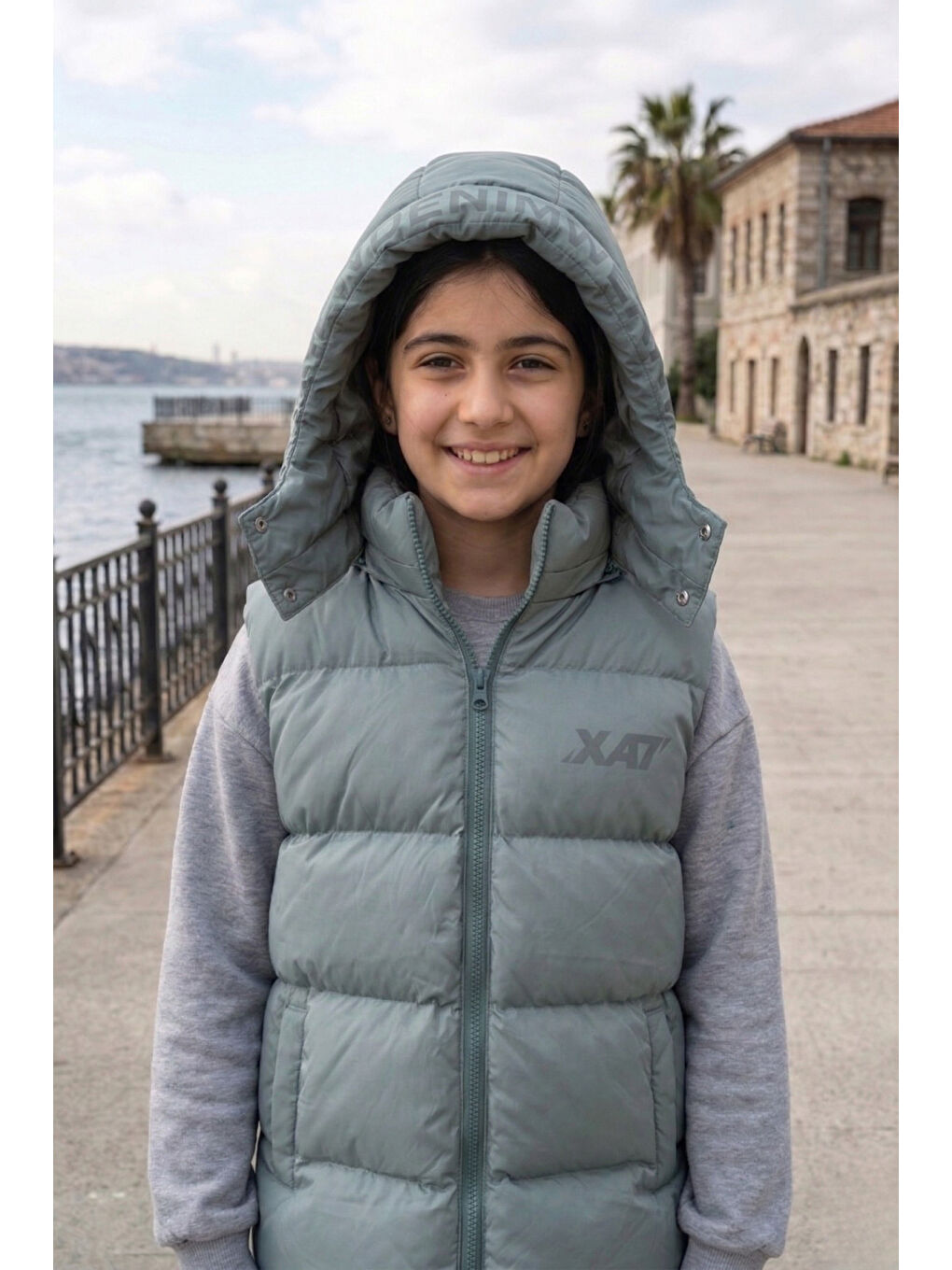 Yeşil Unisex Çıtçıt Kapüşonlu Baskılı Şişme Yelek