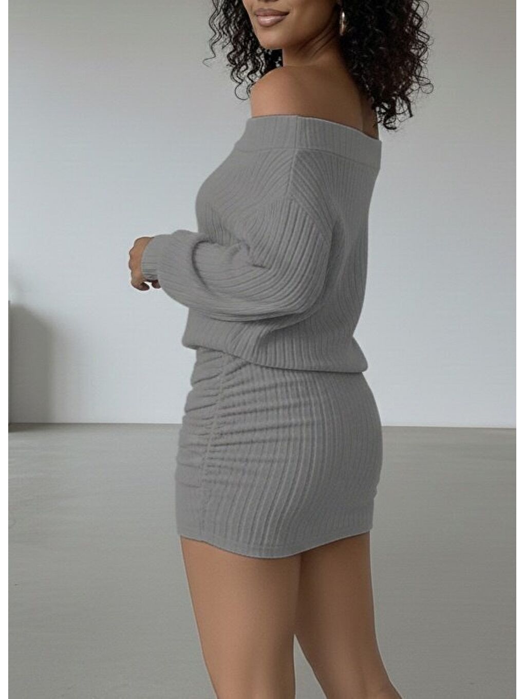 Gri Kadın Uzun Kollu Madonna Yaka Yanlardan Büzgülü şardonlu Kaşkorse Mini Elbise-2