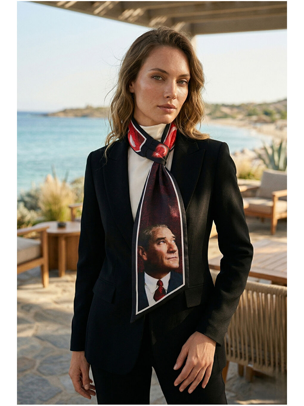 Beyaz Kadın Atatürk Temalı Siyah Uzun Bağlamalı Boyun Fuları Kravat Fular FLR1028 KIRMIZI-3