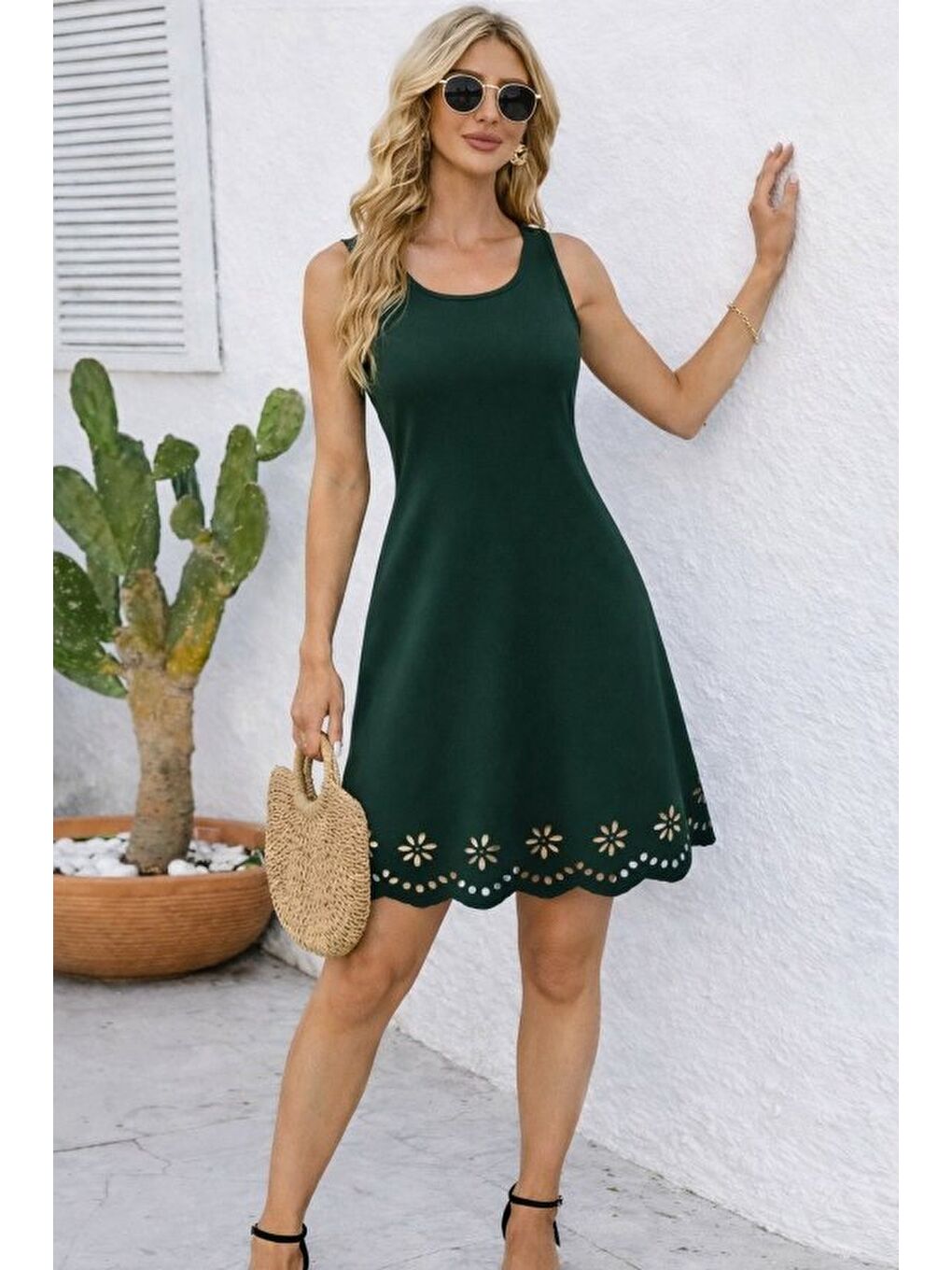 Yeşil Kadın Askılı Yuvarlak Yakalı çiçek Desenli Ithal Krep Kısa Elbise-1