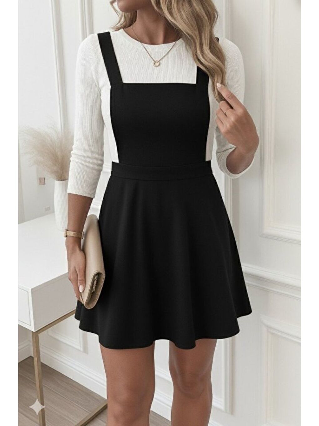 Siyah Kadın Askılı Sırttan çapraz Detaylı Kısa Kiloş Kadife Mini Elbise-2