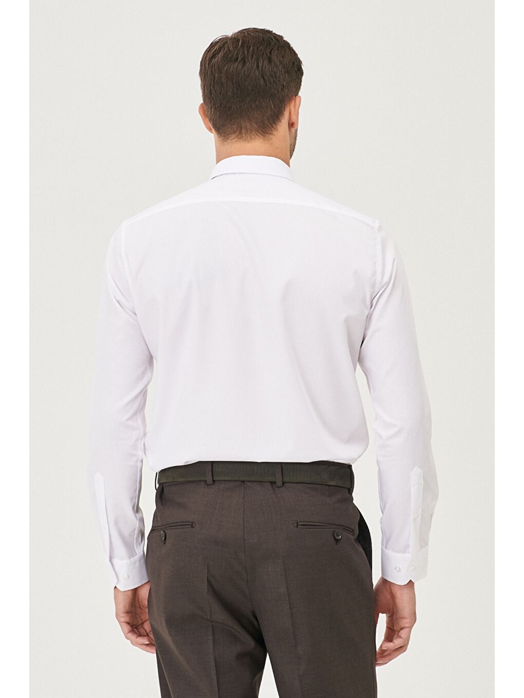 Erkek Beyaz Ütü Gerektirmeyen Taılored Slim Fit Dar Kesim Klasik Yaka %100 Pamuk Armürlü Non-Iron G-3