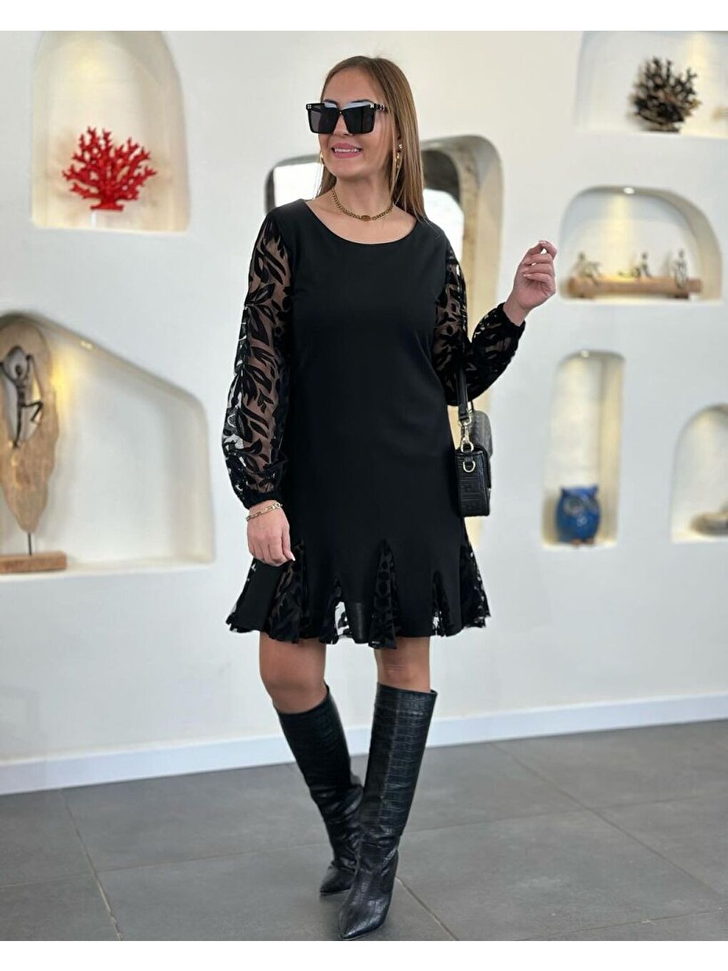 Siyah Kadın Uzun Kollu Yuvarlak Yaka Kol Ve Etek Ucu Dantelli Kısa Ithal Krep Elbise-1