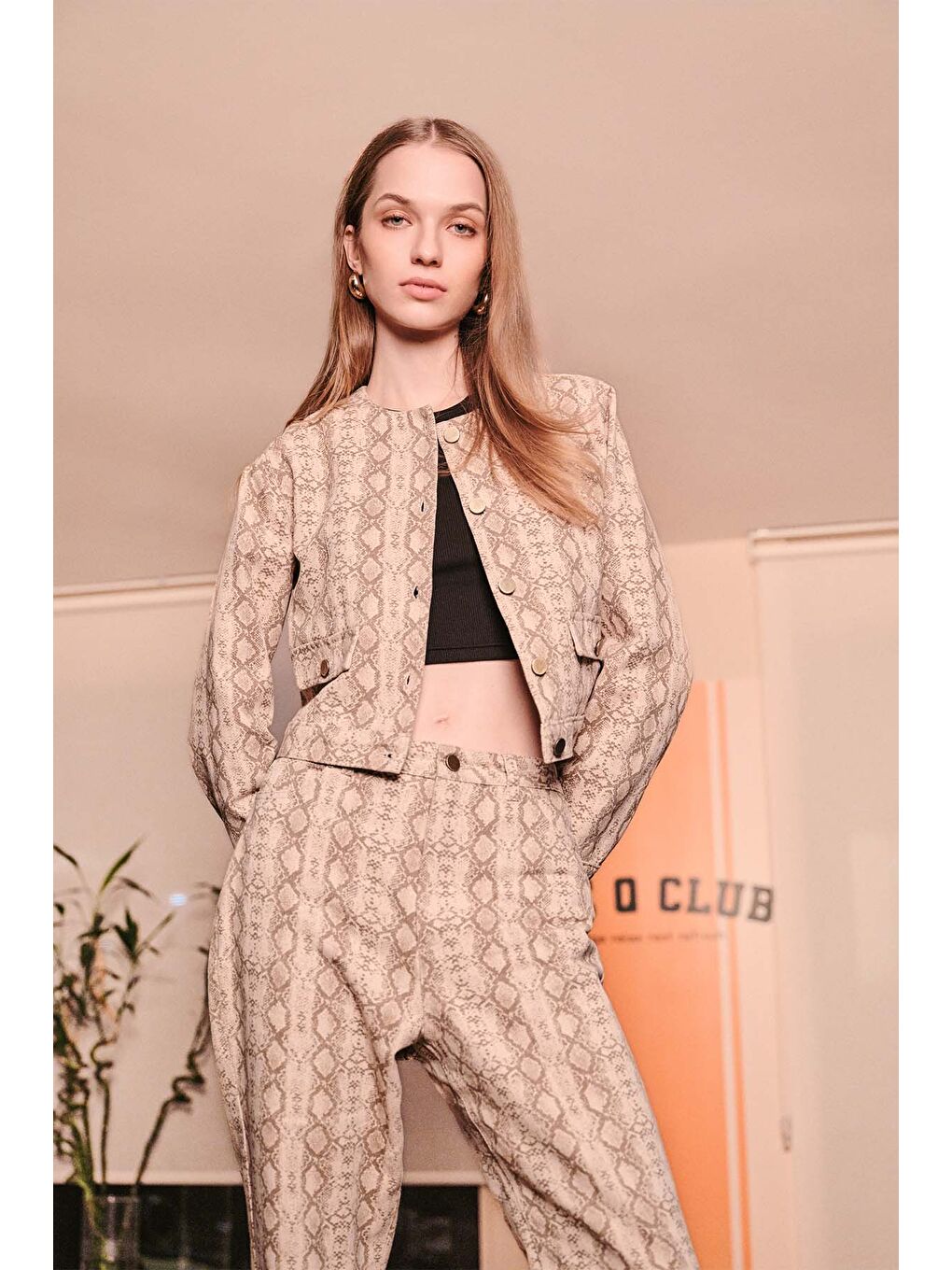 Yılan Desenli Düğmeli Ceket Bej