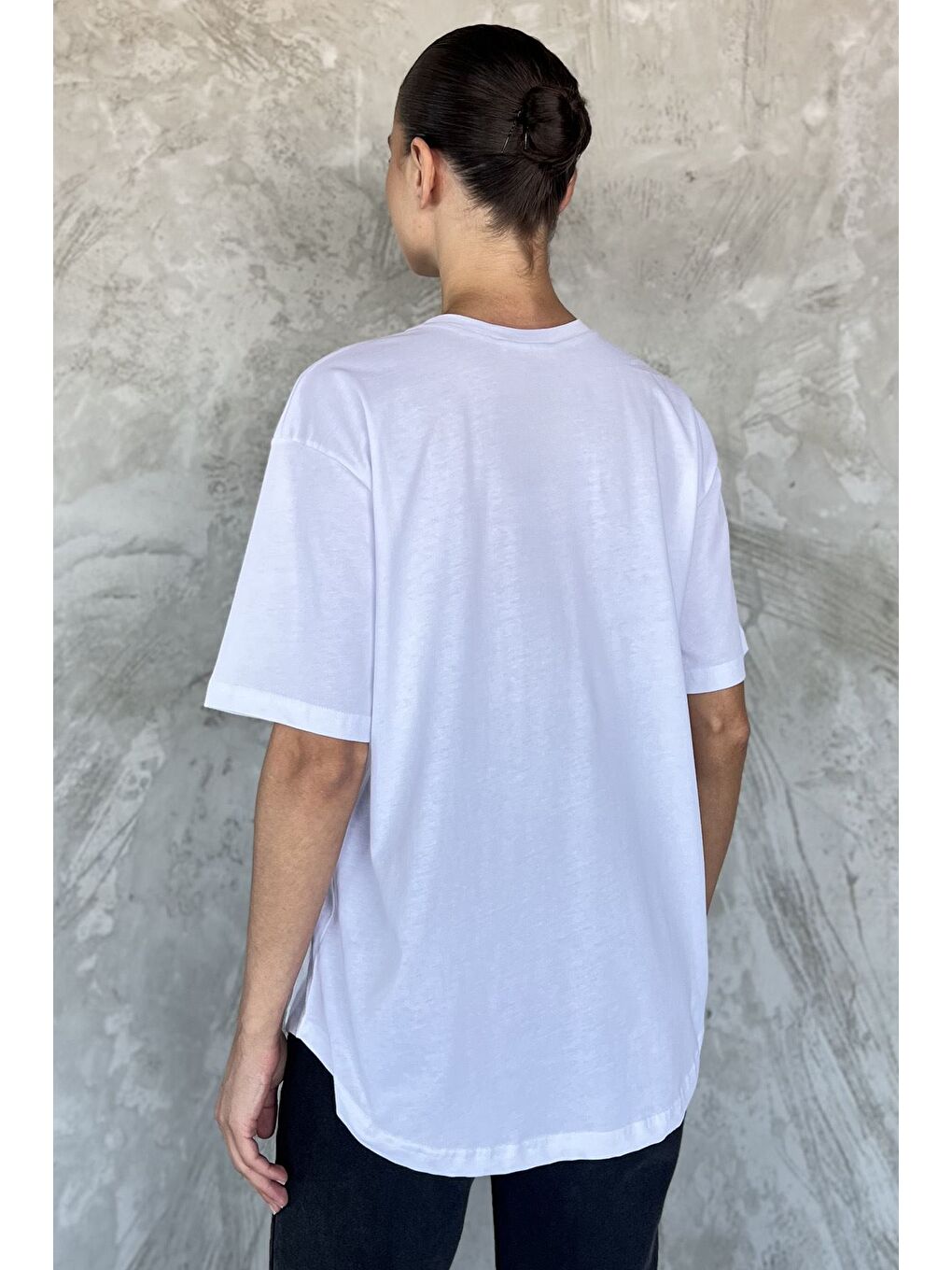 Beyaz Baskılı Salaş Basic Tişört-2