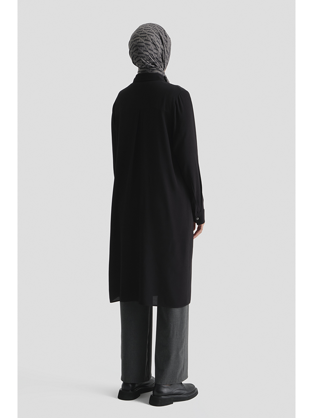 Logolu Uzun Tunik Siyah-2
