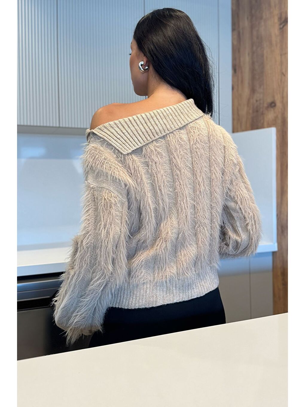 Bej Yaka Detaylı Sakallı Triko Kazak-3