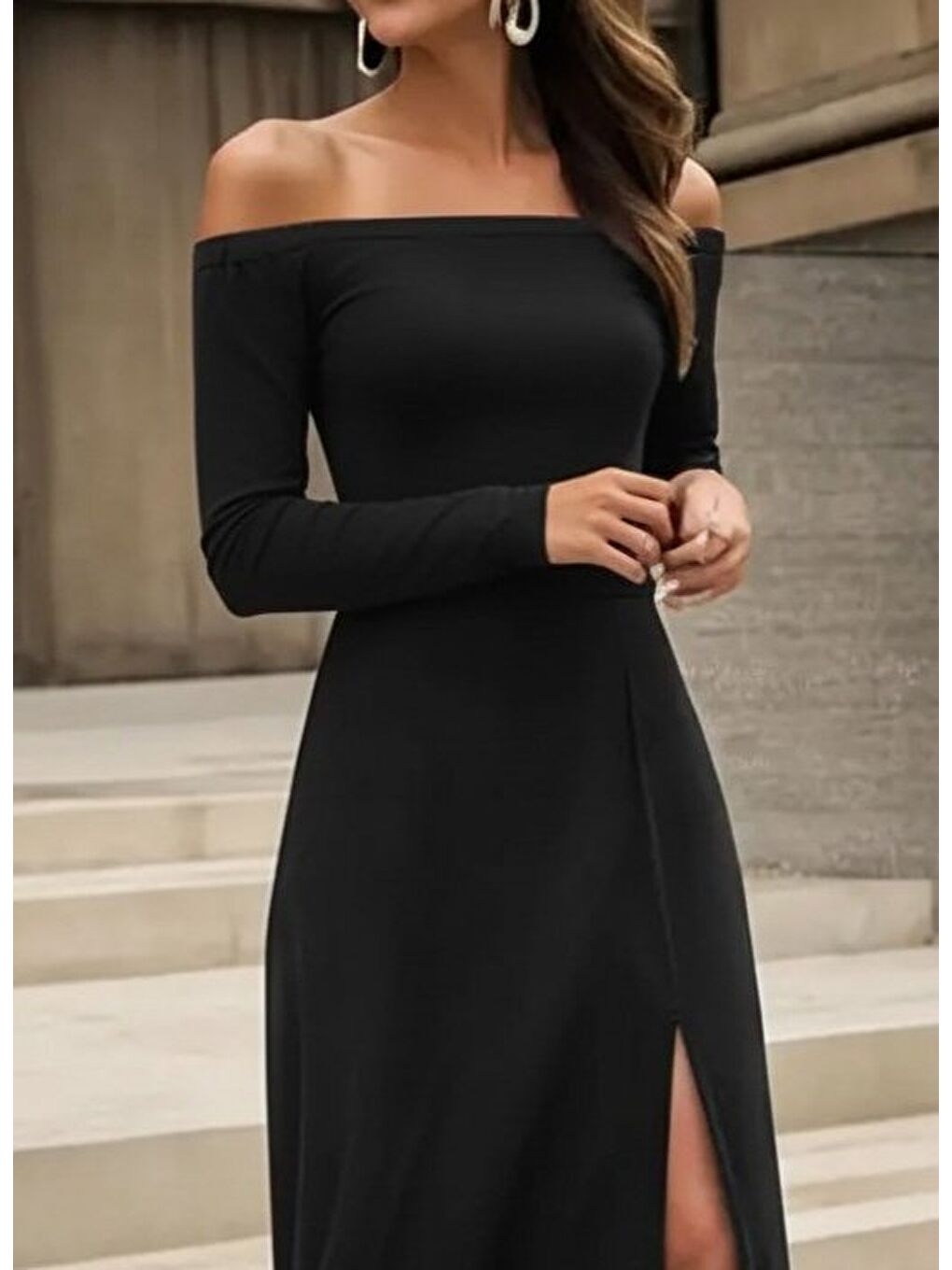 Siyah Kadın Uzun Kollu Madonna Yakalı Yırtmaç Detaylı Uzun Ithal Krep Elbise-1