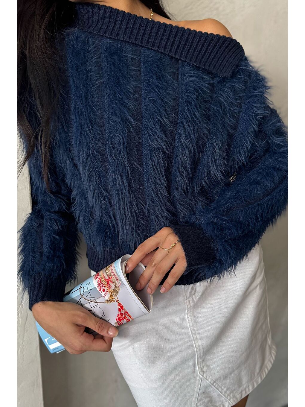 Lacivert Yaka Detaylı Sakallı Triko Kazak-2