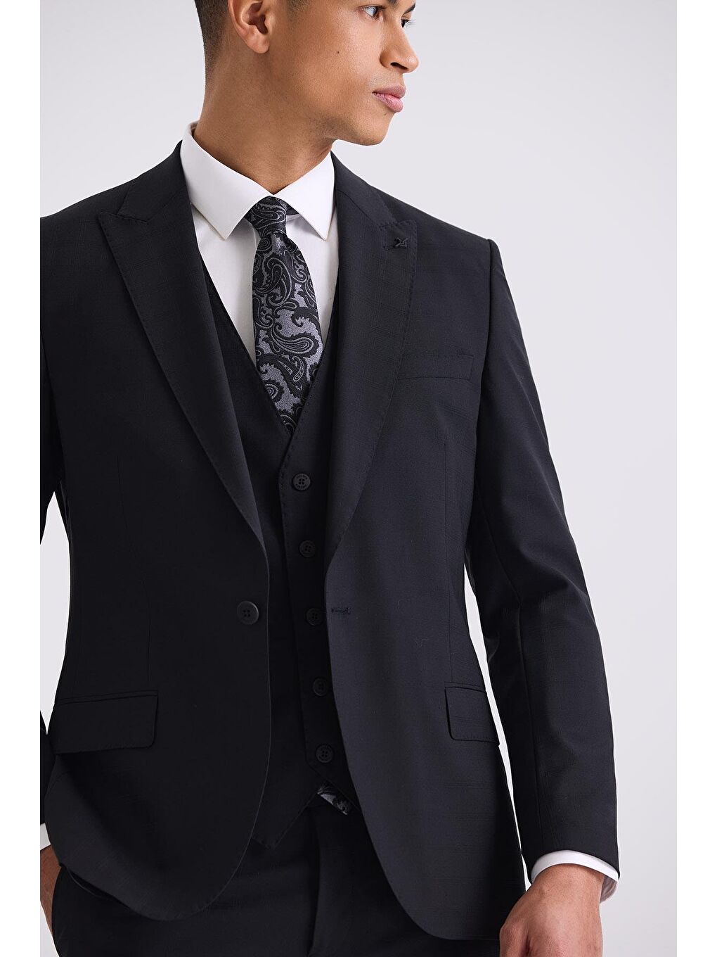 Siyah Slim Fit Sivri Yaka Yelekli Yünlü Takım Elbise-2