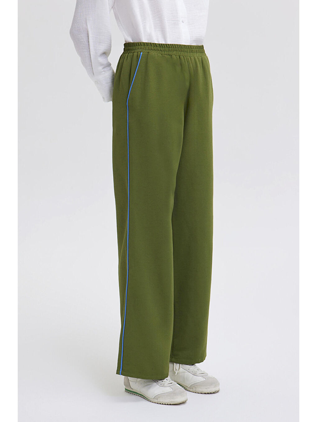 Yeşil Biye Detaylı Bol Paça Keten Pantolon-2