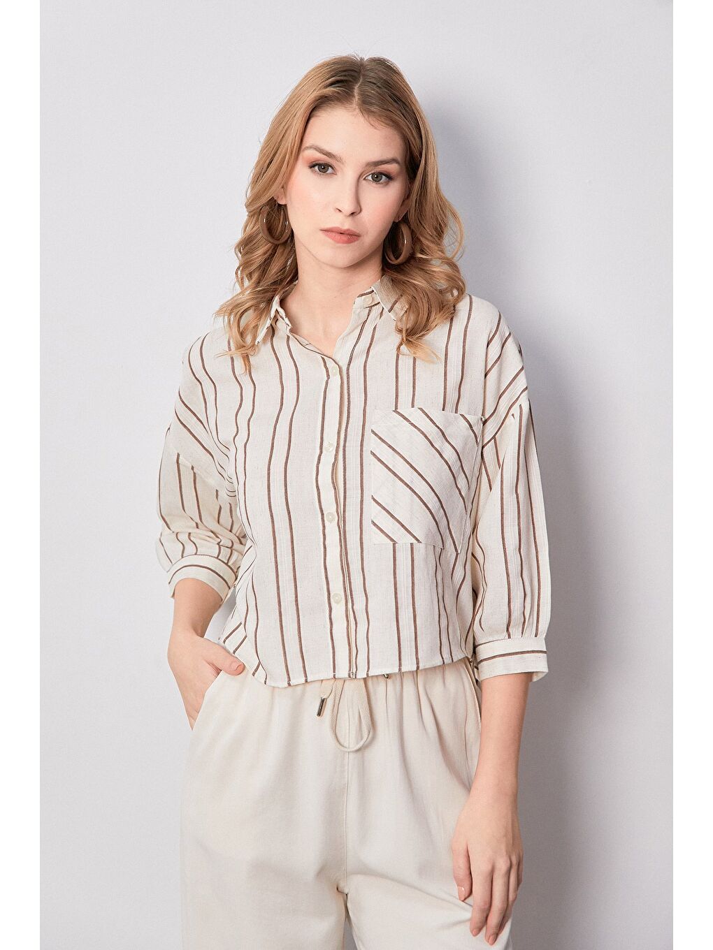 Kahverengi Çizgili Arkası Uzun Keten Gömlek