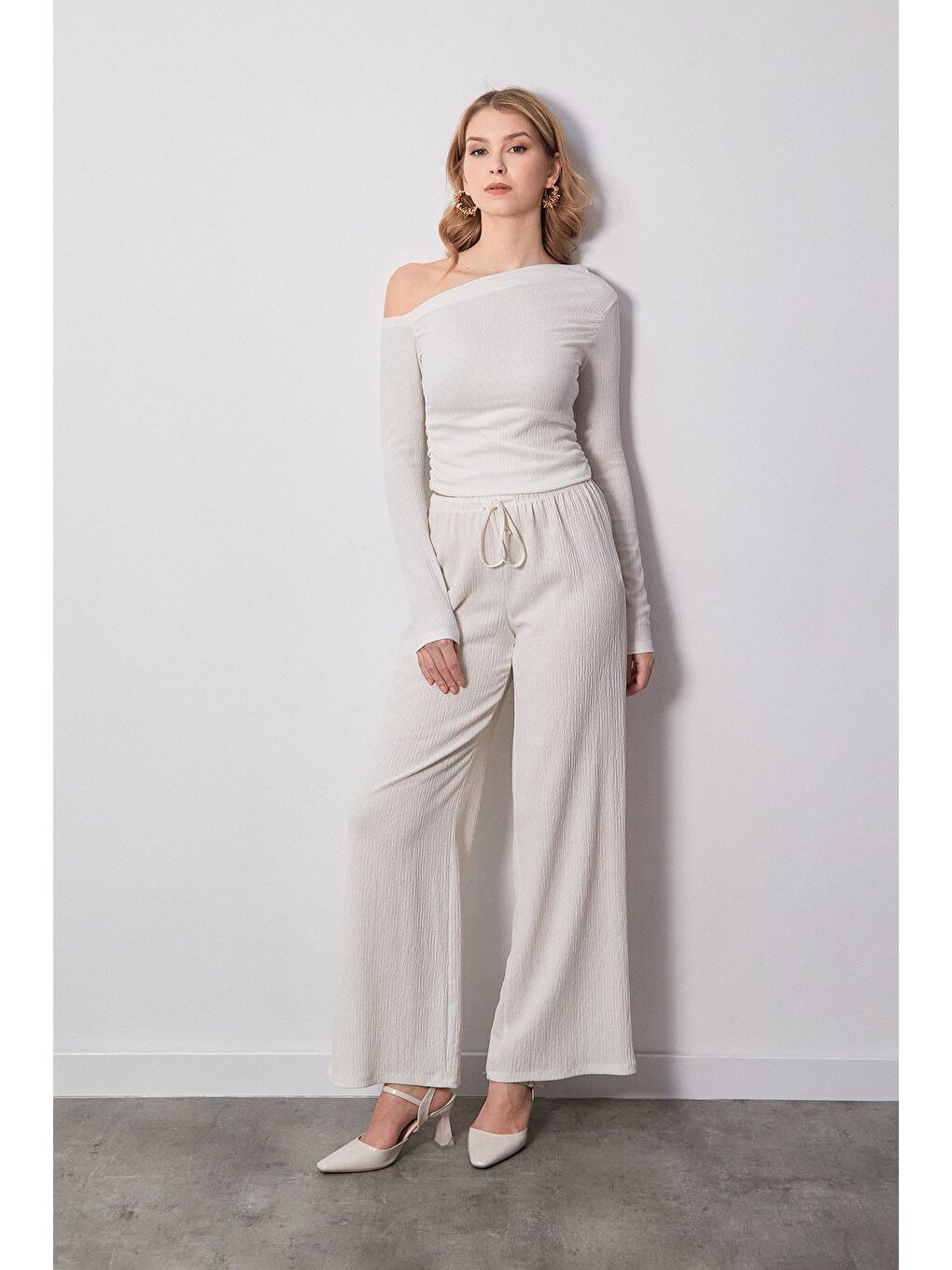 Ekru Beli Lastikli Bürümcük Kumaş Palazzo Pantolon