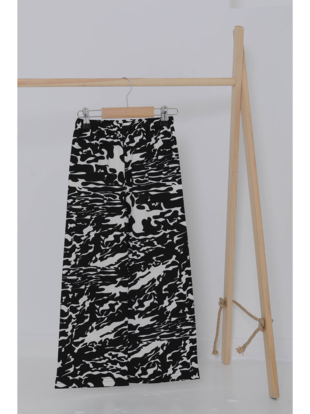 Kız Çocuk Beyaz Leopar Desenli Pijama Altı - 27051