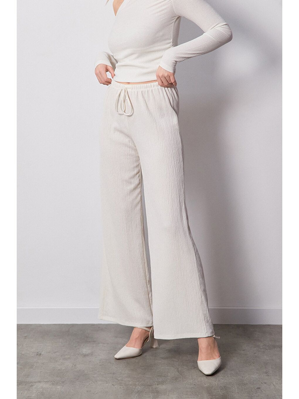 Ekru Beli Lastikli Bürümcük Kumaş Palazzo Pantolon-3