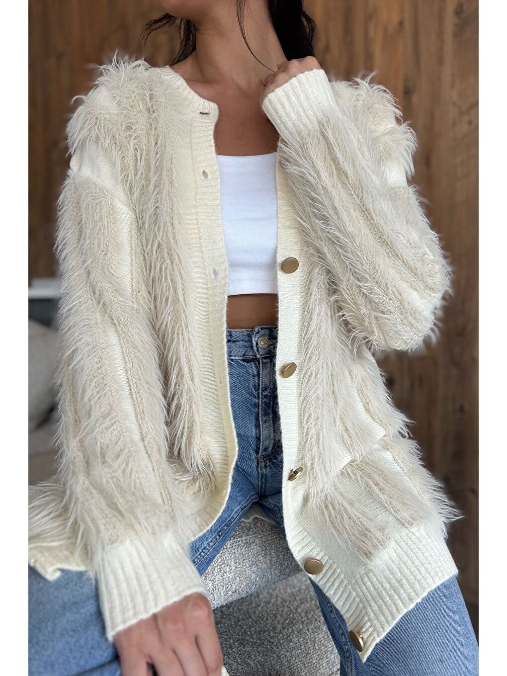 Ekru Kadın Sakallı Triko Hırka