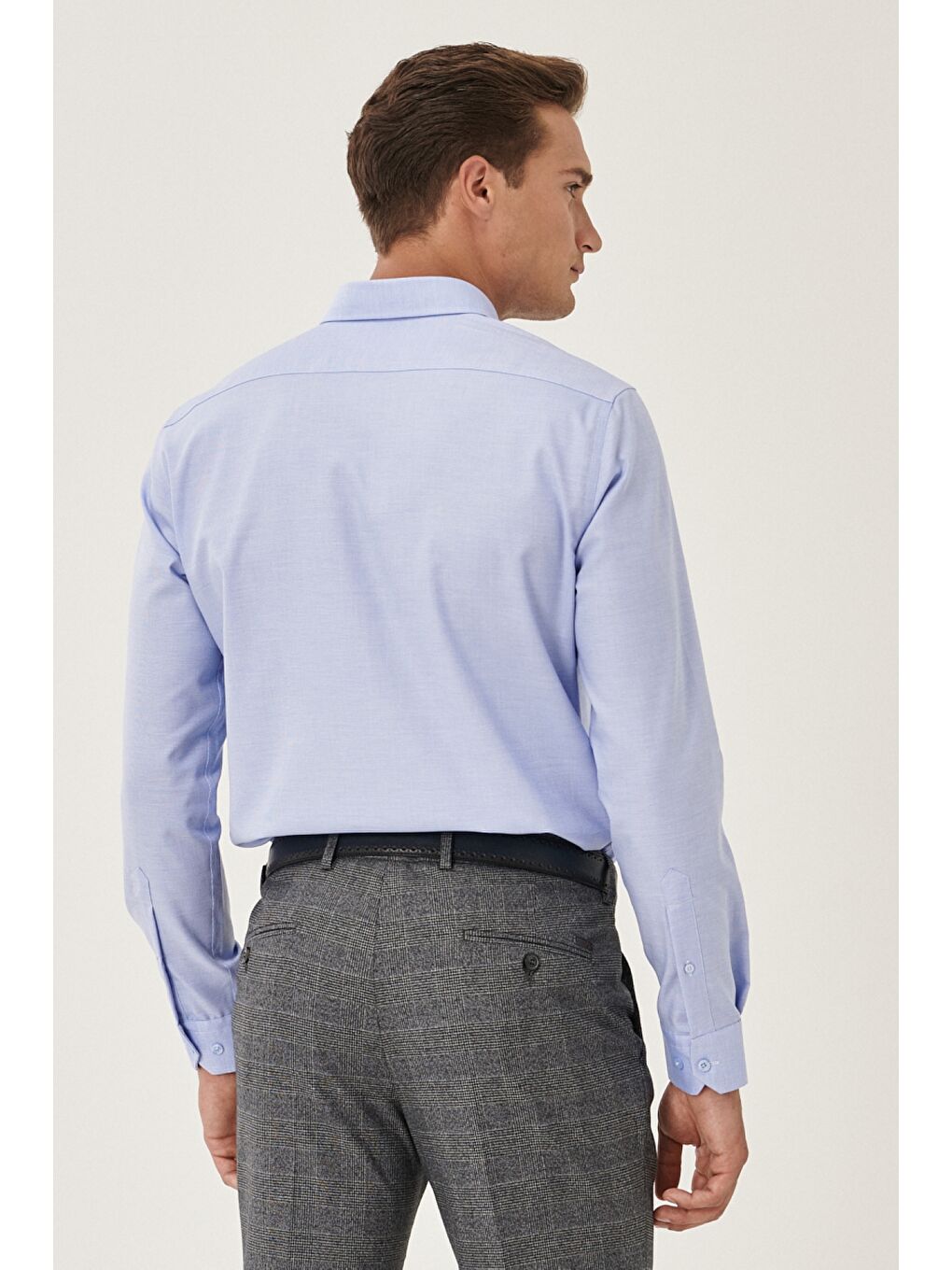 Erkek Açık Mavi Ütü Gerektirmeyen Taılored Slim Fit Dar Kesim Düğmeli Yaka %100 Pamuk Gömlek-4