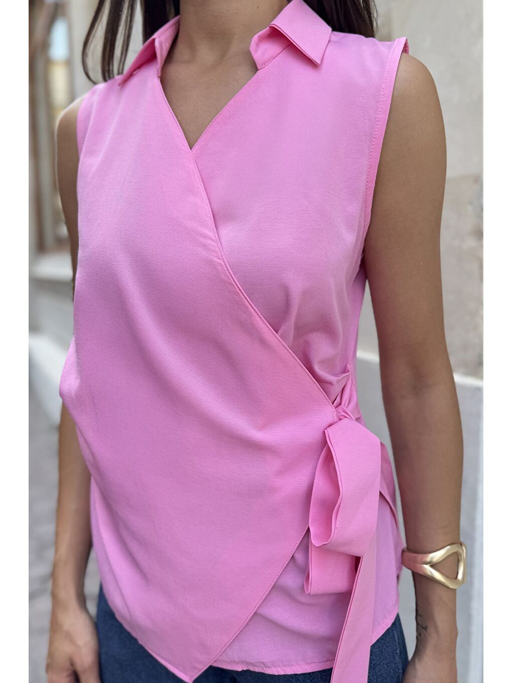 Pembe Kadın Kruvaze Yaka Yan Bağlama Detaylı Bluz-3