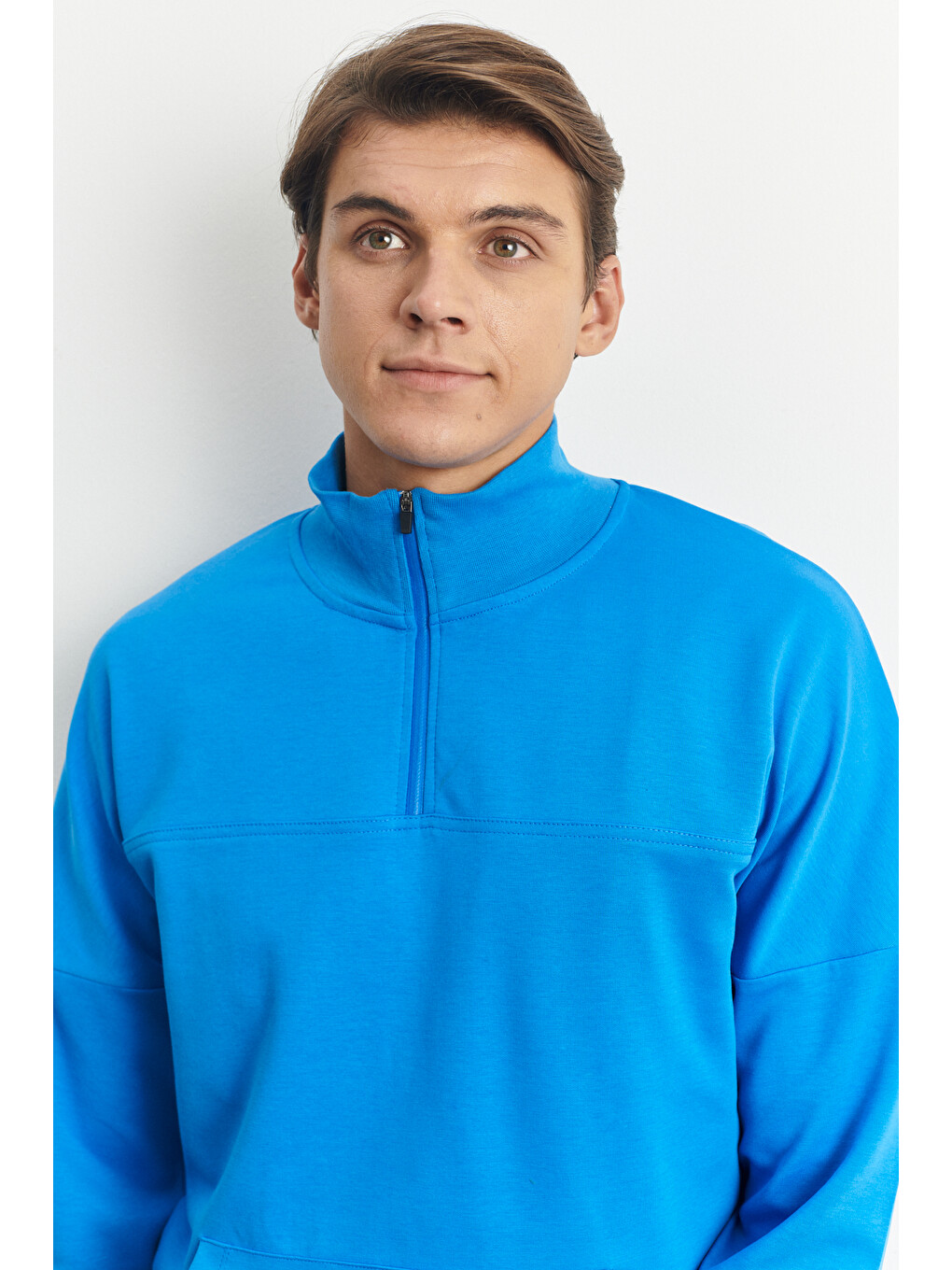 Erkek İndigo Standart Fit Normal Kesim Bato Yaka Fermuarlı Kanguru Cepli Sweatshirt-2