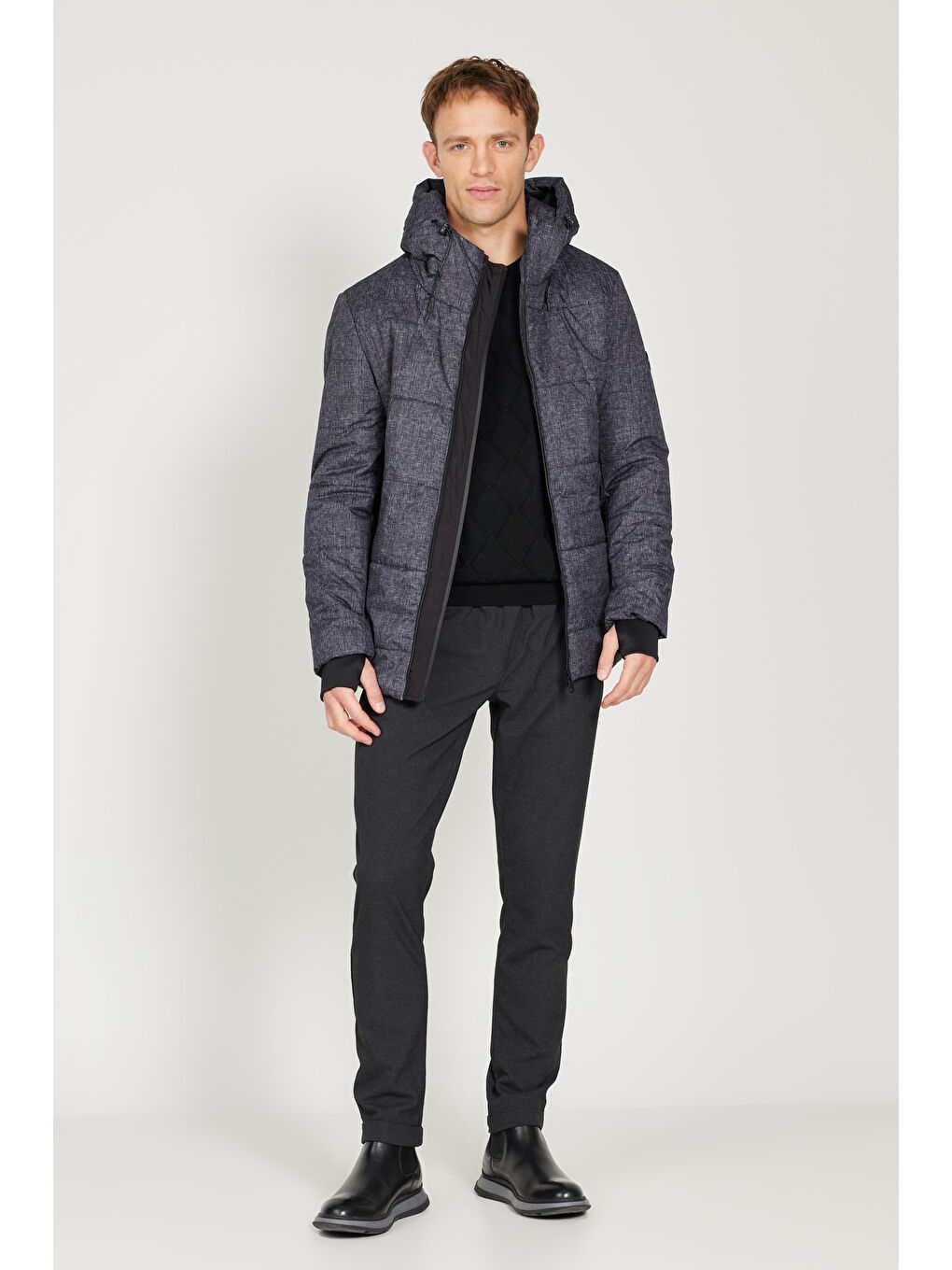 Erkek Antrasit Standart Fit Normal Kesim Kapüşonlu Desenli Mont-1