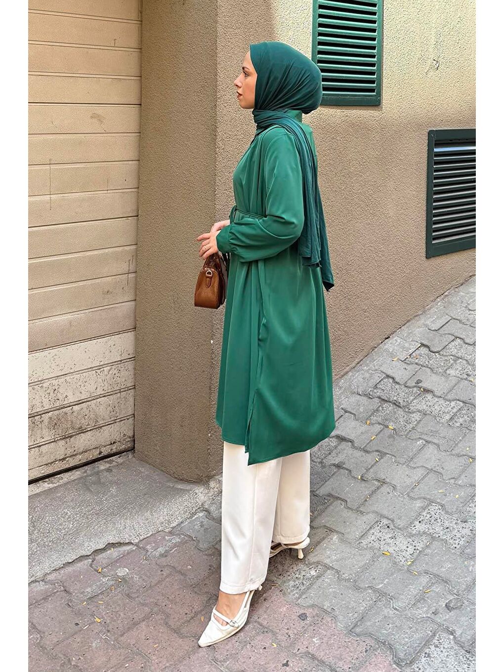 Bağlama Detaylı Uzun Tesettür Tunik Zümrüt Yeşili-1