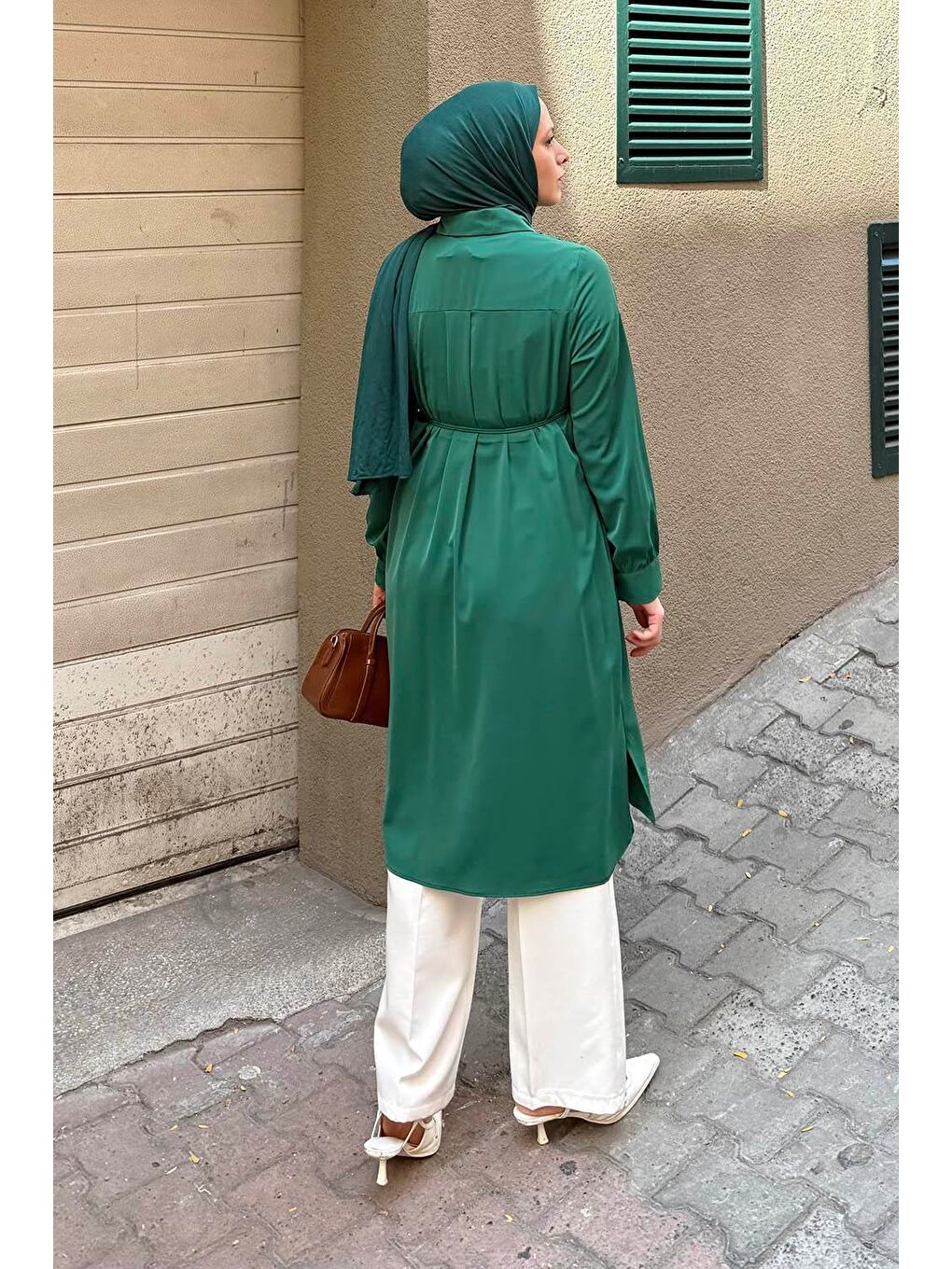 Bağlama Detaylı Uzun Tesettür Tunik Zümrüt Yeşili-3