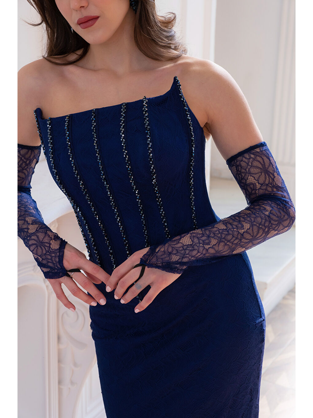 Kadın Lacivert Straplez Yaka Taşlı Dantel Detay Uzun Abiye Elbise-3